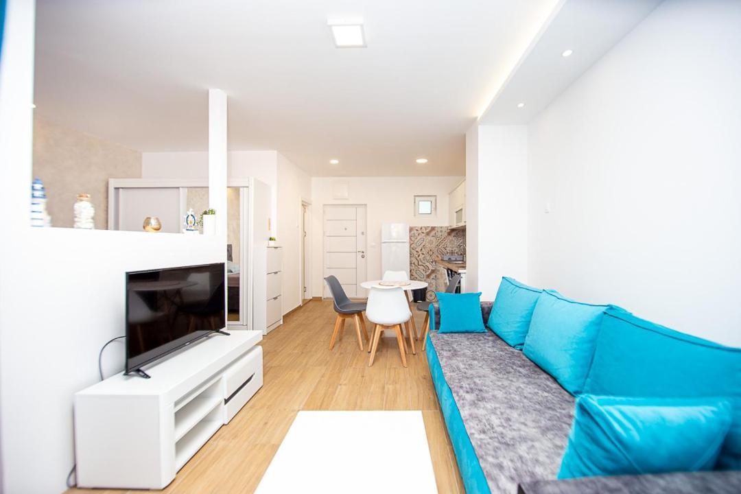 Apartment Newly Refurnished With Large Garden Budva